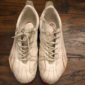 Puma White & Pink Tennis Shoes